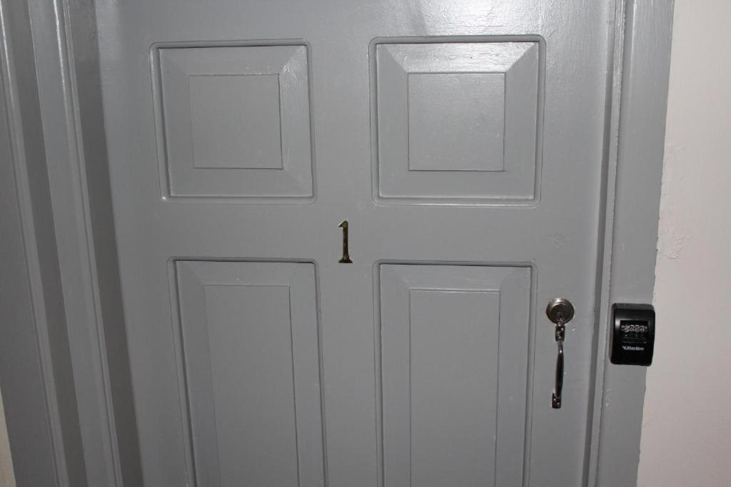 Cheap Budget Accommodation Galway Esterno foto