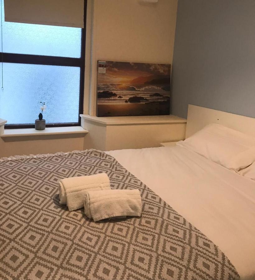 Cheap Budget Accommodation Galway Esterno foto